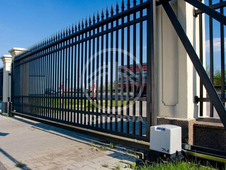 откатные решетчатые ворота с автоматикой и калиткой